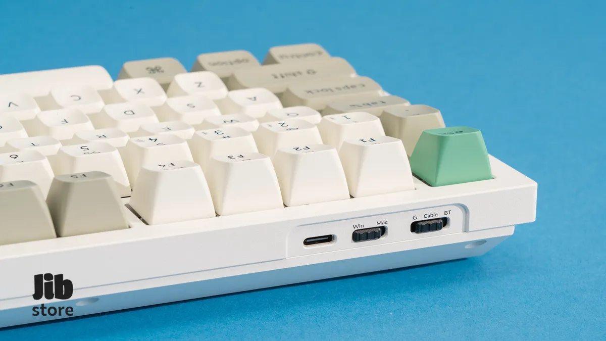 چه کیبوردی برای برنامه‌نویسی مناسب است؟ راهنمای کامل ۲۰۲۵