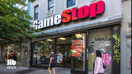 GameStop هر چیزی را می‌خرد؛ از تاکسیدرمی تا وسایل عجیب!